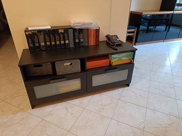 Mobile TV Ikea Bremnes come nuovo, marrone nero