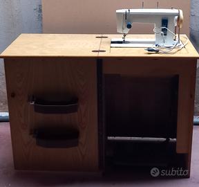 macchina da cucire anni 80 con mobile in legno