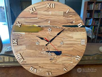orologio a parete con base multistrato e radica