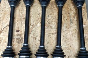 BMW E30 vari ricambi