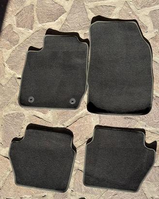 Doppio set tappetini - Ford Fiesta 2011-2017