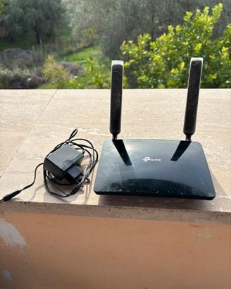 Modem Router TP-Link TL-MR6400 4G LTE Wi-Fi