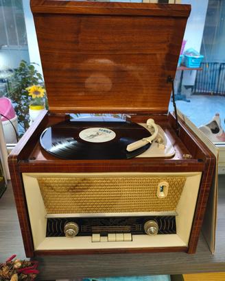 radio Philips vintage ,con giradischi