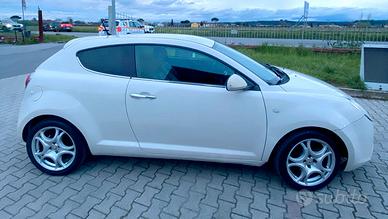 Alfa romeo Mito 1,6 TD allestimento lusso veloce

