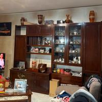 Parete attrezzata in legno