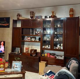 Parete attrezzata in legno