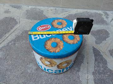scatola di latta biscotti bucaneve doria