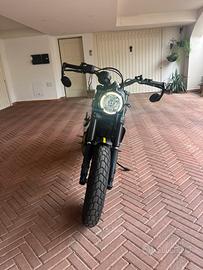 Moto ducati scrambler 803