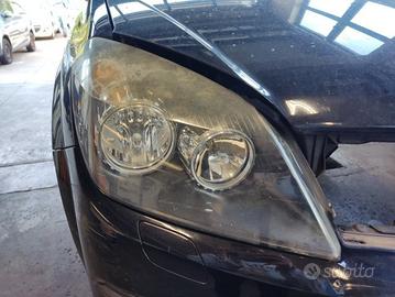 Proiettore destro OPEL ASTRA H del 2006