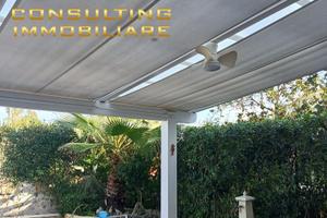 Villa su 2 livelli e spazio esterno Baia Domizia