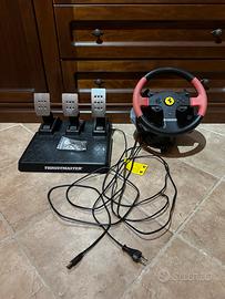 Thrustmaster t150 Ferrari + pedaliera t3pm