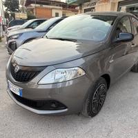 Lancia Ypsilon 1.0 FireFly 5 porte S&S Hybrid Silv