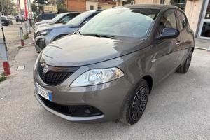 Lancia Ypsilon 1.0 FireFly 5 porte S&S Hybrid Silv