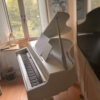 Pianoforte digitale a coda Roland HP-109  bianco