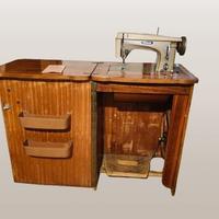 Macchina da cucire Weiber con mobiletto