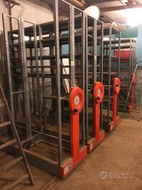 Scaffali scorrevoli su binari