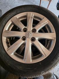 cerchi in lega yaris