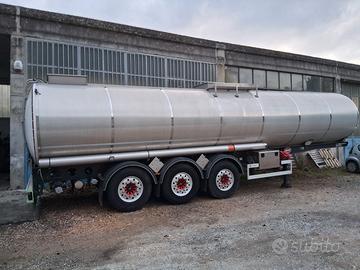 Semirimorchio cisterna trasporto bitume