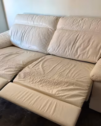 Divano in pelle bianco