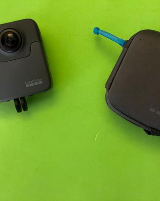 GoPro Fusion action cam 360 gradi + 2 sd