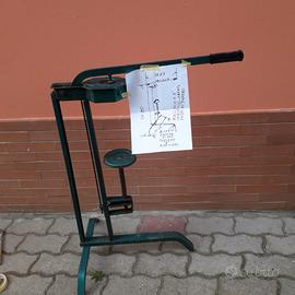tappatrice a colonna con meccanismo a leva/cremagl
