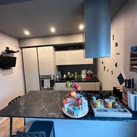 Cucina con penisola marca ARREDO 3