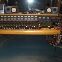 Mixer audio analogico Trident series '70