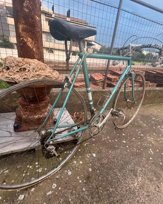 bicicletta da corsa Legnano degli anni 70