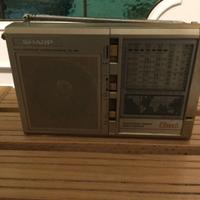 Radio a transistor Sharp