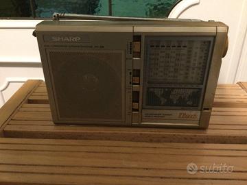 Radio a transistor Sharp