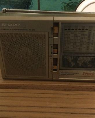 Radio a transistor Sharp