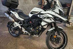 Benelli Trk 502x 2024 perfetta full