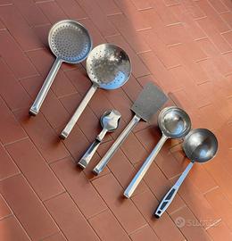 Utensili da cucina professionali in acciaio inox