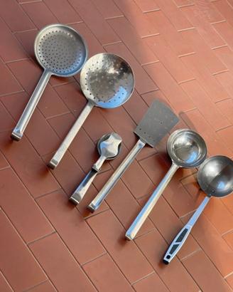 Utensili da cucina professionali in acciaio inox