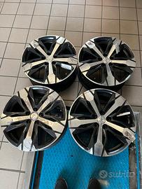 Cerchi in lega da 18” per  Peugeot 3008.