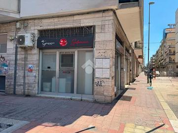 NEGOZIO A BARI