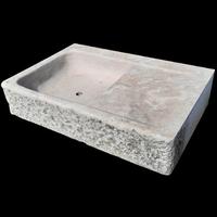 Lavello in pietra stile rustico
