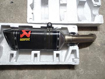 silenziatore Akrapovic per KTM Duke 390