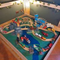 Tavolo trenino Brio con accessori