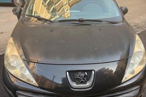 Auto  Peugeot