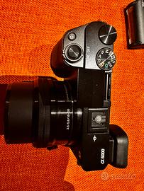 FOTOCAMERA SONY ALPA 6000 2 BATTERIE +3 OBBIETIVI