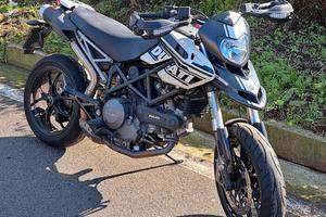 DUCATI HYPERMOTARD 796