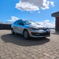 Renault Mégane 1.5 dCi 110CV EDC SporTour Limited