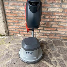 Lavasciuga pavimenti professionale Nilfisk