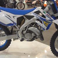 Cross 125