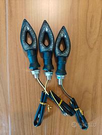 n. 3 frecce direzionali moto