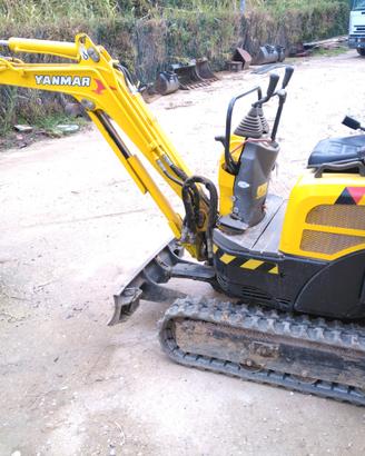 Miniescavatore 10 qli