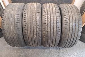 gomme 215/55/18 kumho al 95%