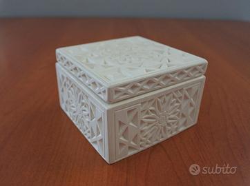 Portagioielli in pietra di Malta