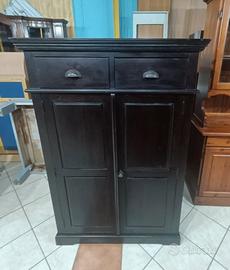 Mobile-armadio a due ante, in castagno